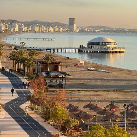 Wave Beachfront Apartments Dıraç Dış mekan fotoğraf