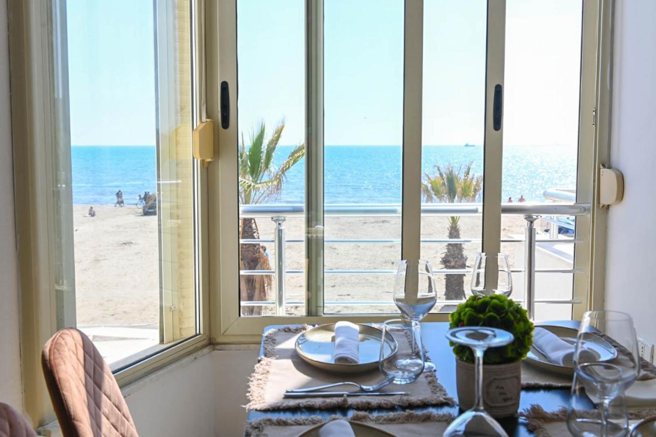 Wave Beachfront Apartments Dıraç Dış mekan fotoğraf