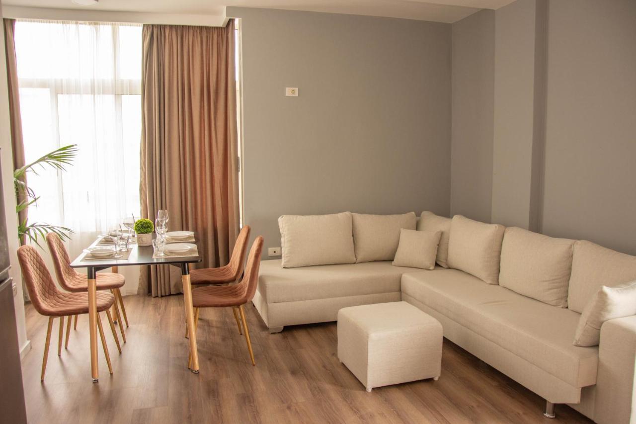 Wave Beachfront Apartments Dıraç Dış mekan fotoğraf