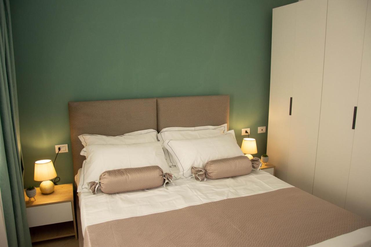 Wave Beachfront Apartments Dıraç Dış mekan fotoğraf