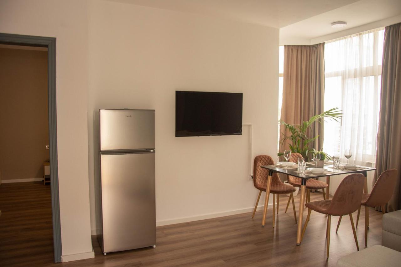 Wave Beachfront Apartments Dıraç Dış mekan fotoğraf