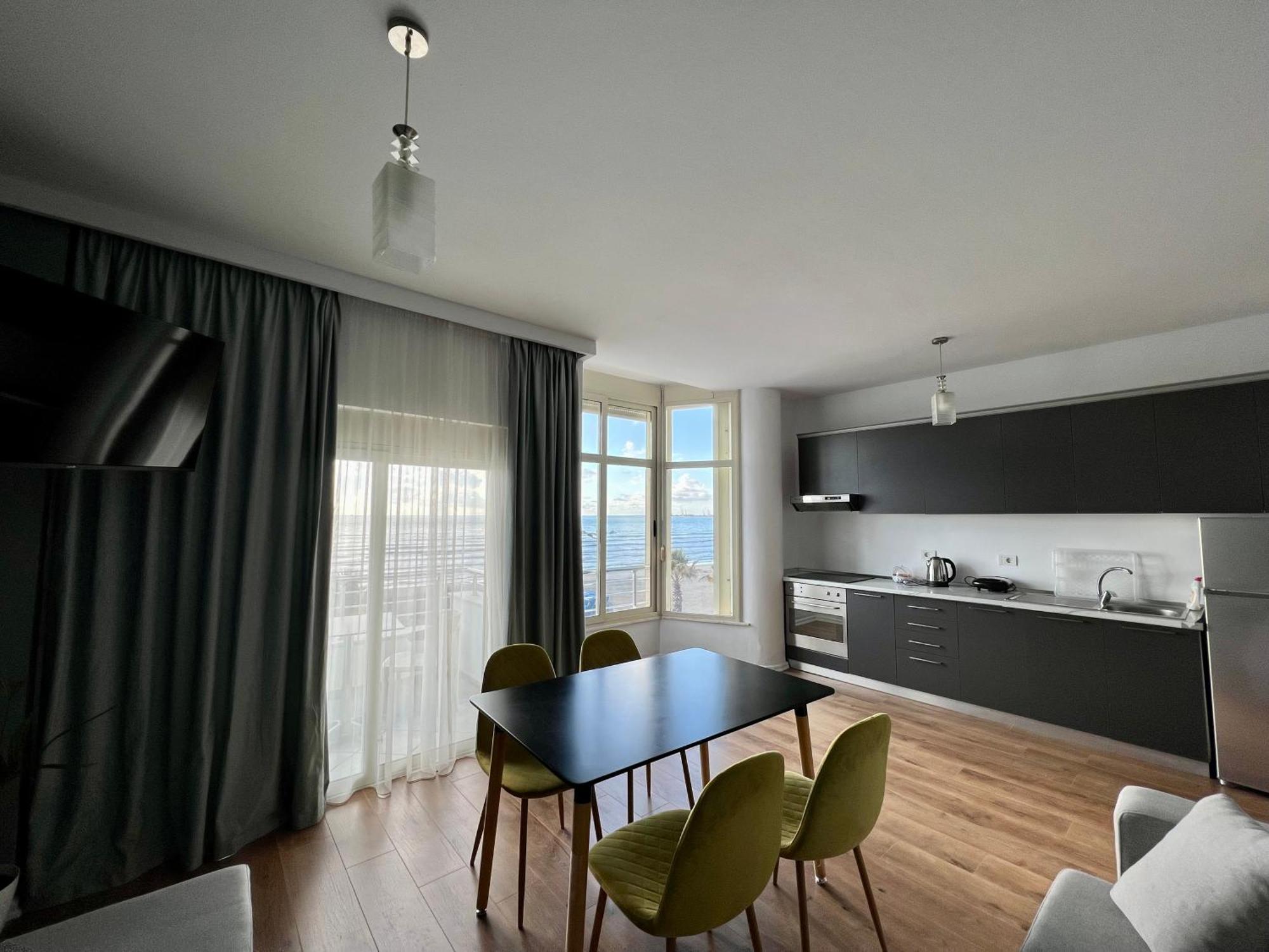 Wave Beachfront Apartments Dıraç Dış mekan fotoğraf