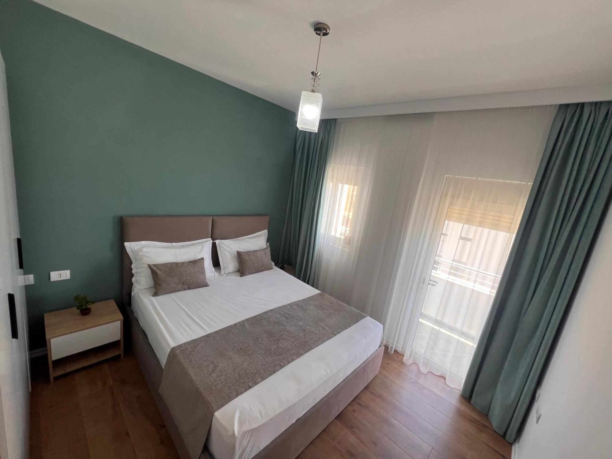 Wave Beachfront Apartments Dıraç Dış mekan fotoğraf